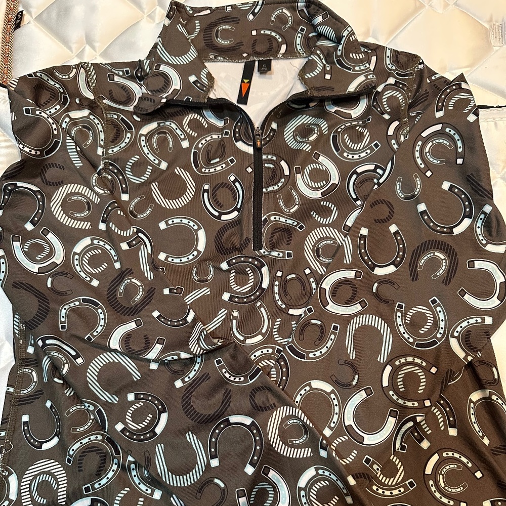 Size small half zip top